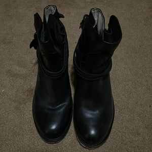 Size 10… Freebird boots… black… worn once